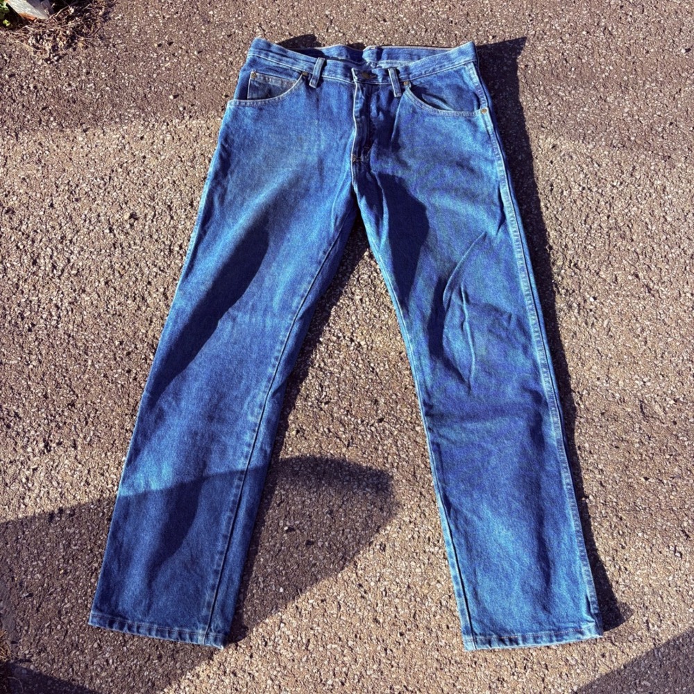 Wrangler Regular Fit Jeans‎ Mens 32x30 Medium Wash Straight Leg Denim